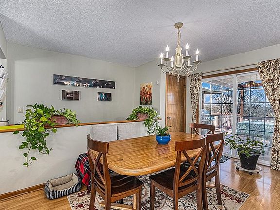 3rd image of 642 S Deerfield Dr