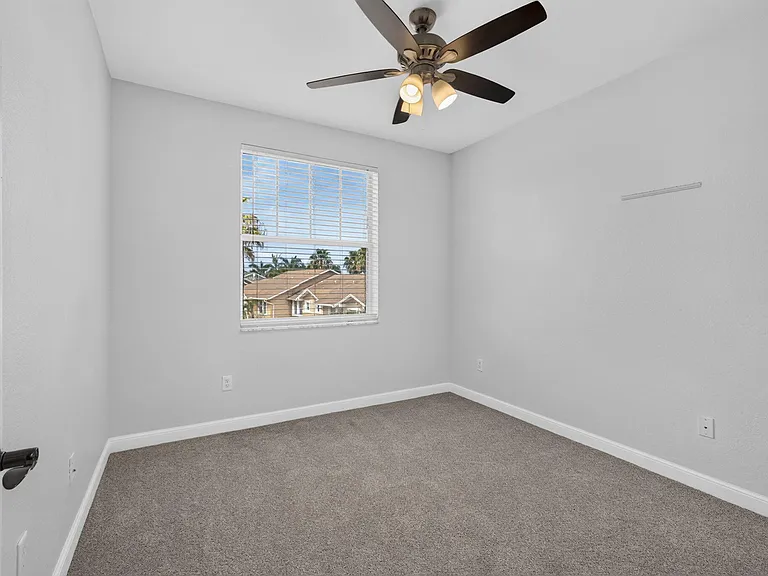 430 Amador Ln #4 — Photo 37