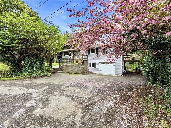 2nd image of 16901 SE 144th Street