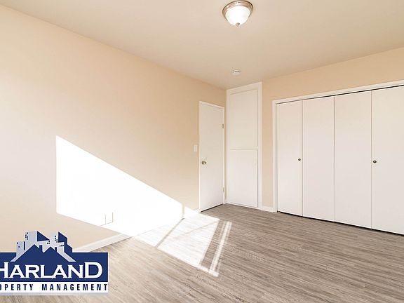 5th image of 930 B Ave APT 16