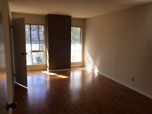 5th image of 12861 Woodbridge St Unit 4