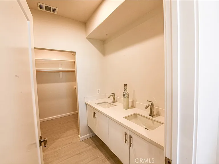 15826 S Vermont Ave #1 — Photo 9