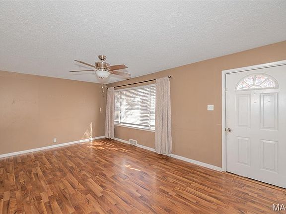 5th image of 45 La Venta Dr