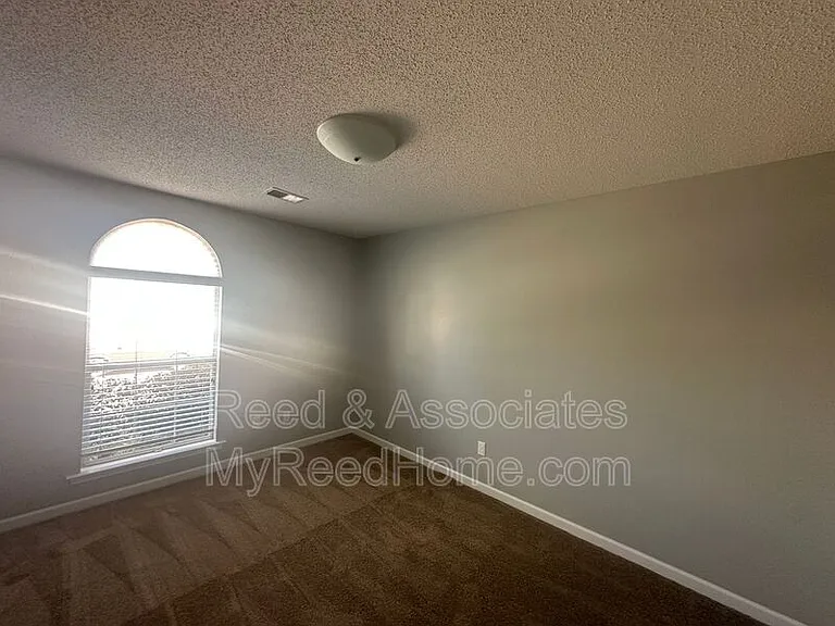 11625 Dempsey Dr — Photo 8