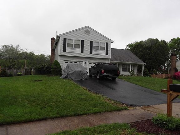 3rd image of 4615 Sand Rock Ln