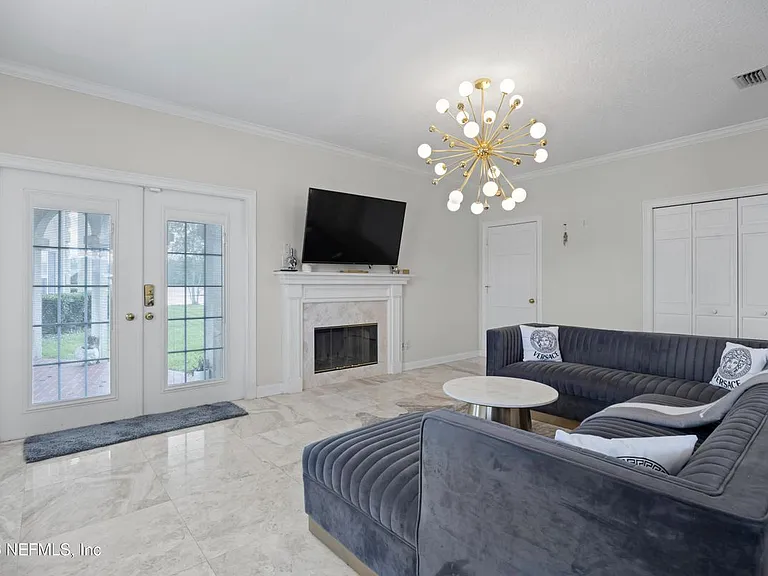 200 Sunstone Ct #GUEST HOUSE — Photo 4
