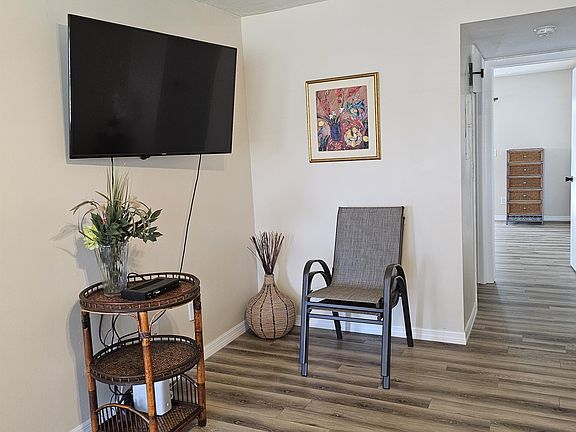 4th image of 61 Woodland Dr Unit 1-103