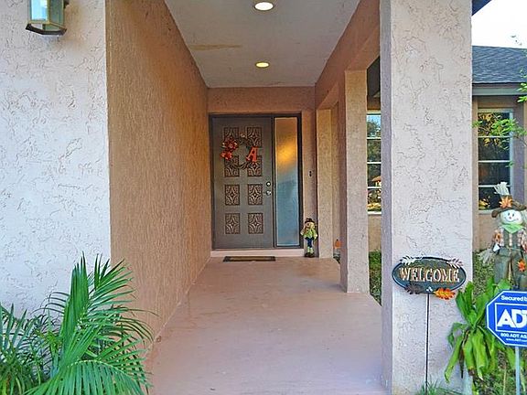 4th image of 1393 Harbor Blvd