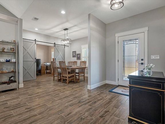 5th image of 1105 Cc Rd