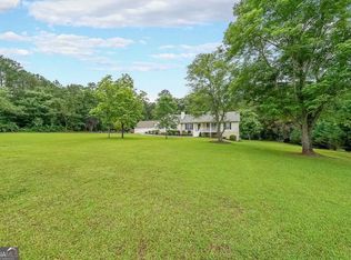 590 Locust Rd, Locust Grove, GA 30248