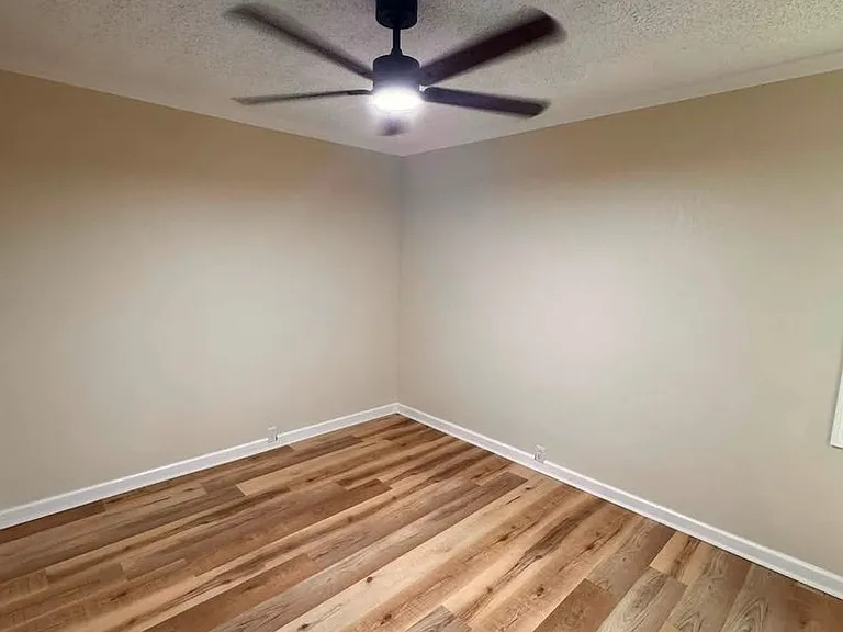 464 McDilda Dr — Photo 17