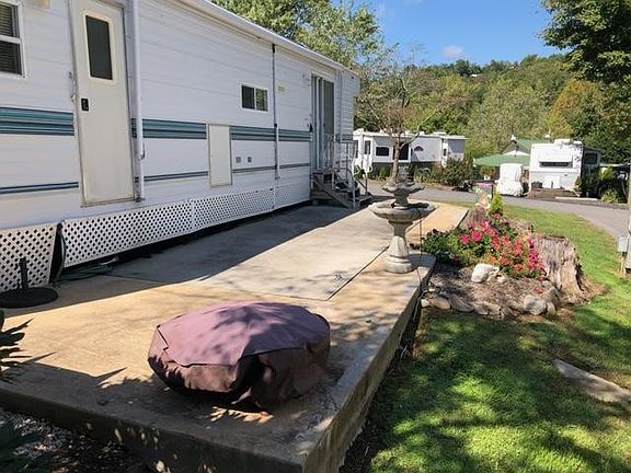 5th image of 4229 E Parkway Lot 75