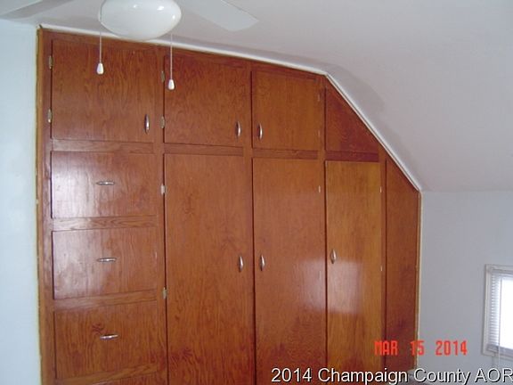 4th image of 205 S Lott Blvd