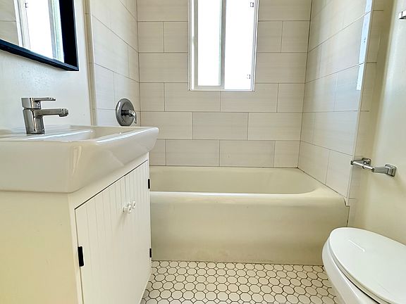 3rd image of 221 S Atlantic Blvd #202
