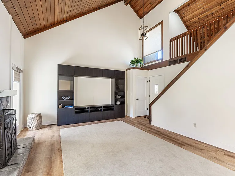 6372 Dummerston Ct — Photo 7