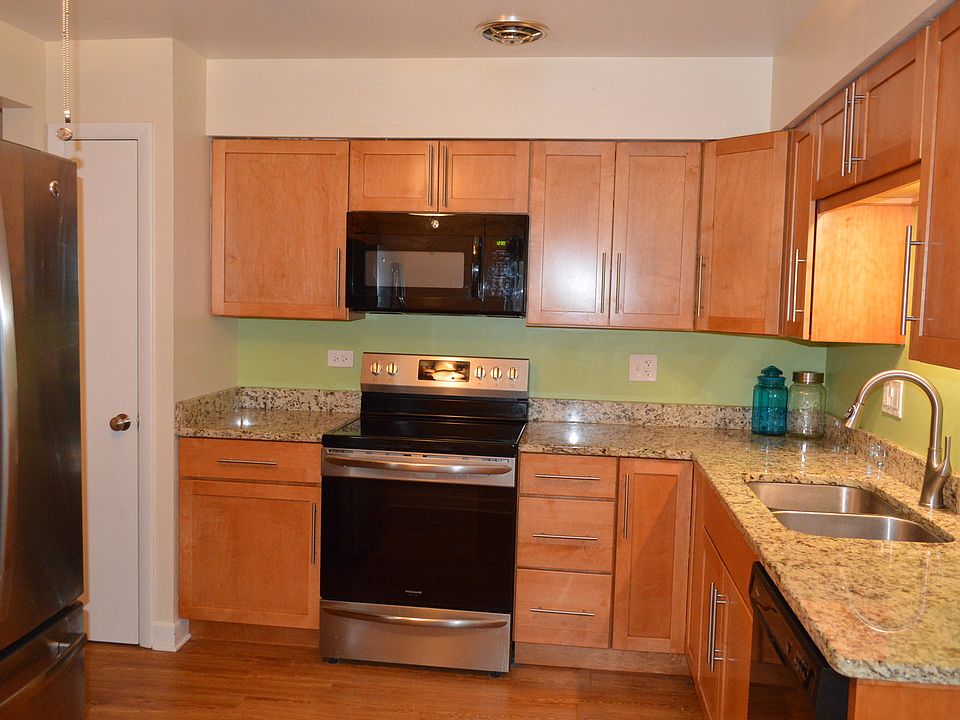 1st image of 2515 E Olive St APT 3K