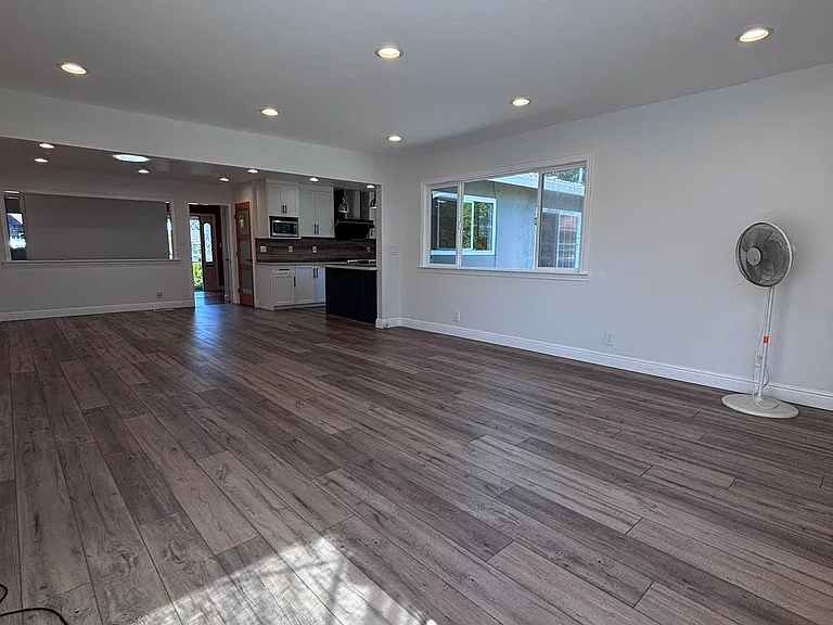 1337 Bedford St — Photo 17