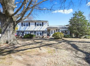 863 Furrow Ln, Huntingdon Valley, PA 19006