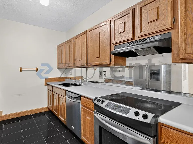 140 Kane St #A7 — Photo 6