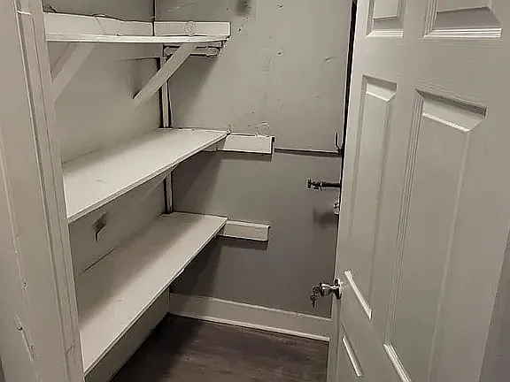 54 Johnston St #2 — Photo 8