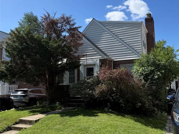 58-16 197th Street, Fresh Meadows, NY 11365