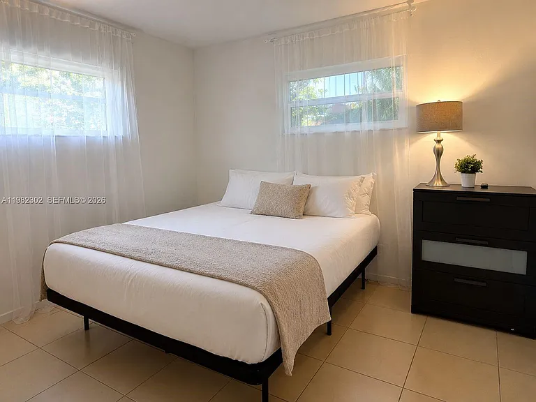 2620 SW 51st St #1-2 — Photo 5
