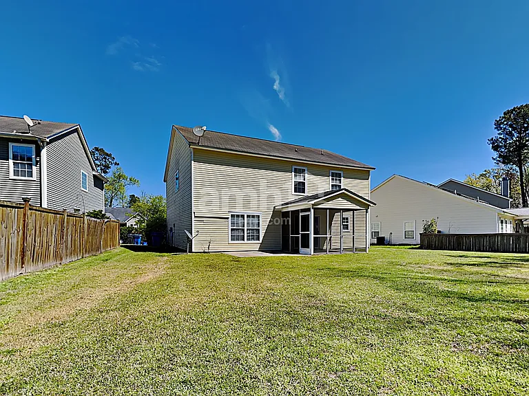 5069 Thornton Dr — Photo 20