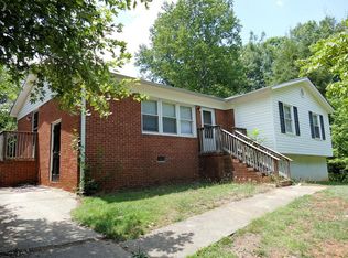 302 Arrowood Dr, Gaffney, SC 29340