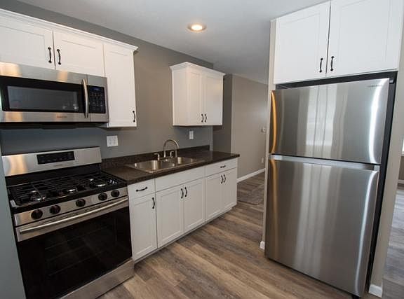 3rd image of 28853 Miller Dr