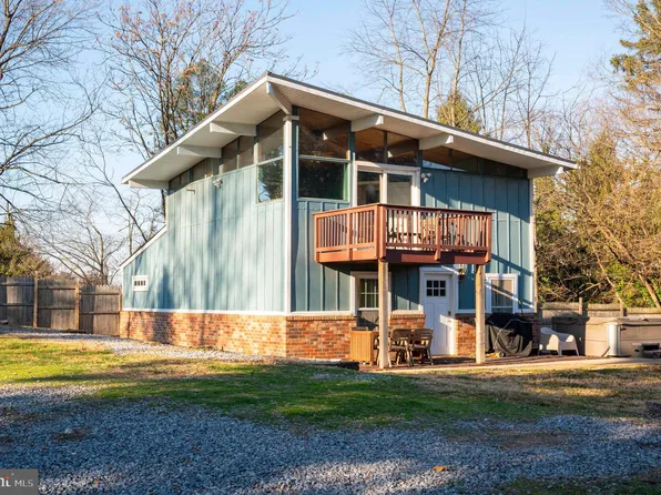 59 Beverly Pl, Harpers Ferry, WV 25425