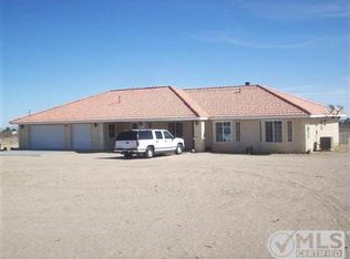 4972 Dos Palmas Rd, Phelan, CA 92371