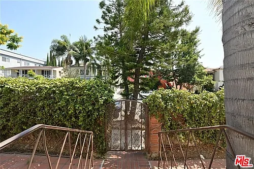 7929 Blackburn Ave #7 Photo 1