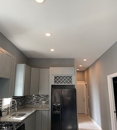 5th image of 2220 S Avers Ave #1