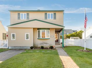 303 Perkins Ave, Oceanside, NY 11572