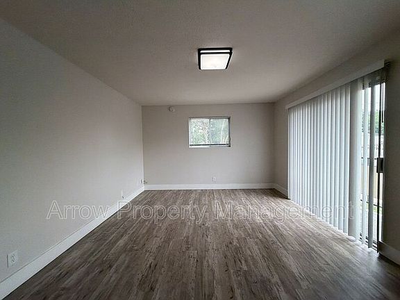 4th image of 2325 S St #7