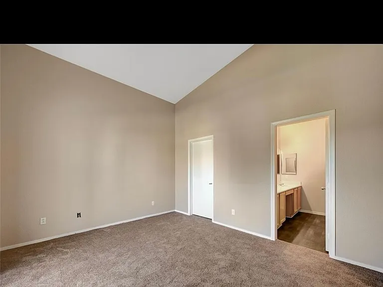 7450 S Eastern Ave #2020 — Photo 33