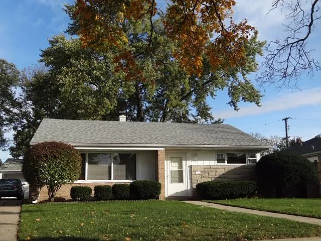 1091 E Villa Dr photo 1
