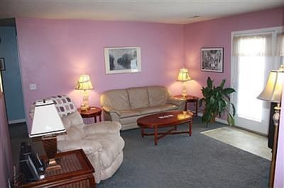 3rd image of 104 Colonial Club Dr