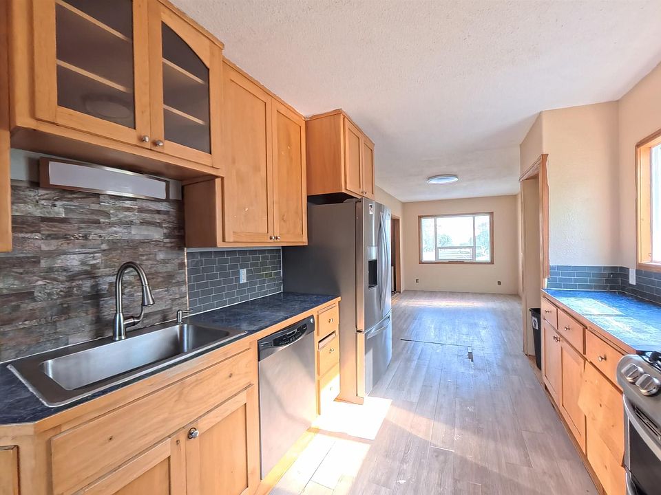 1st image of 202 E South 7th St