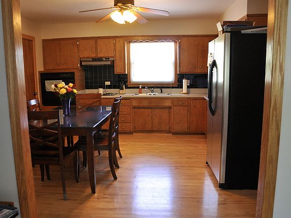 2nd image of 17219 Oconto Ave