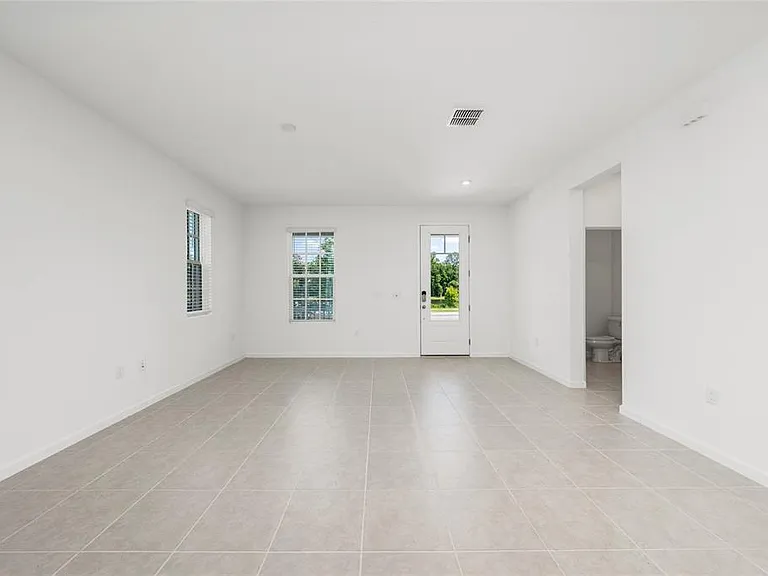 2402 Celebration Blvd — Photo 7