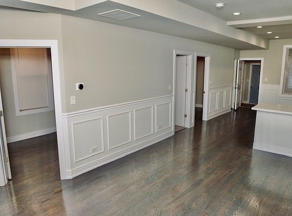 3rd image of 2633 S Karlov Ave