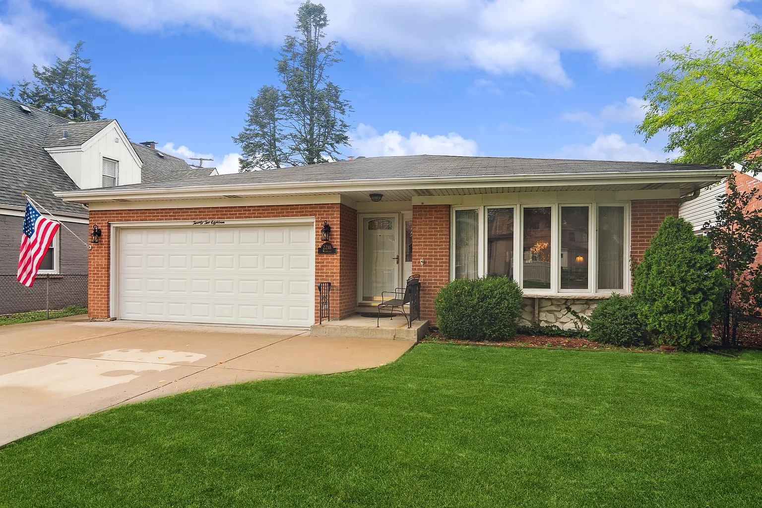 2218 Woodland Ave photo 1