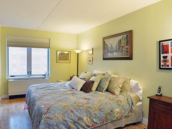 3rd image of 53 Boerum Pl APT 6F