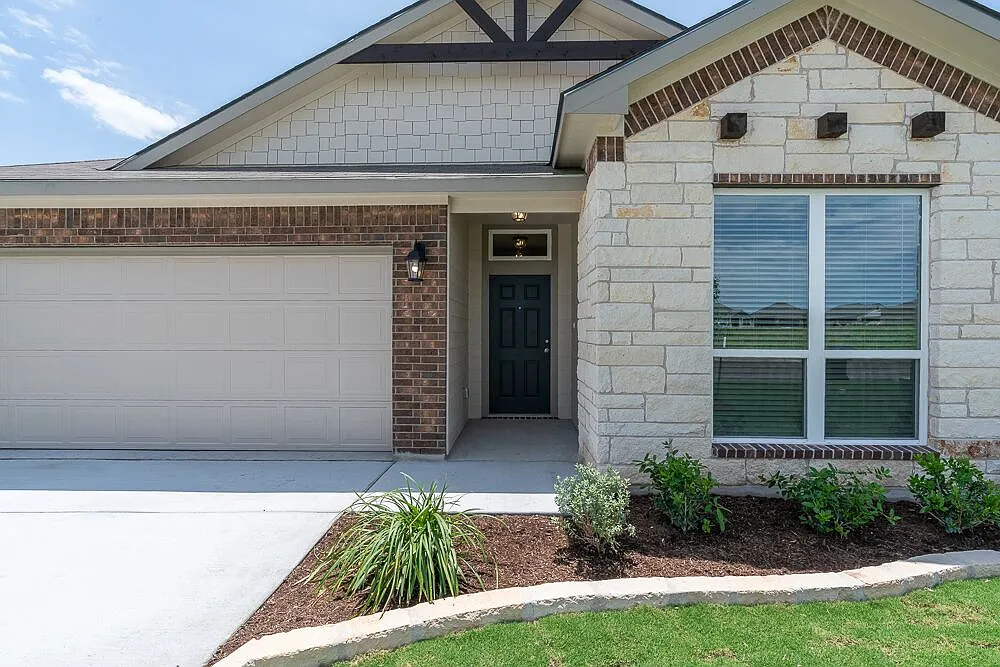 Building Photo - 7211 Birdsnest Way