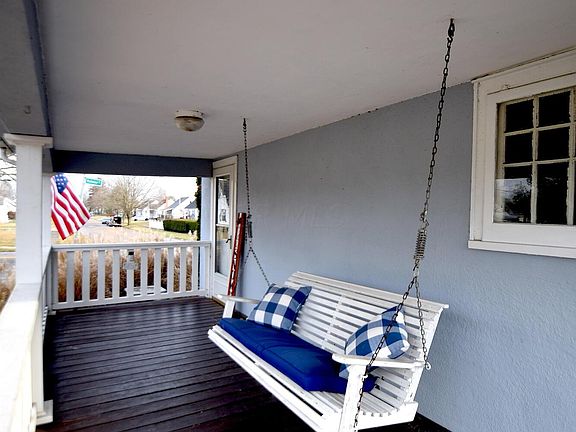 2nd image of 111 N 30th St