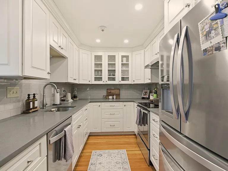 28 Kay St #3 — Photo 3