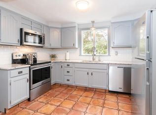 393 Oak Hill Ave, Seekonk, MA 02771