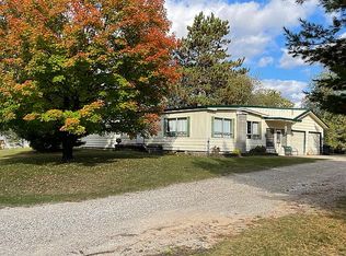 546 Pembroke Dr, Grayling, MI 49738