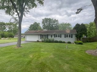 11N717 Win Haven Dr, Elgin, IL 60124